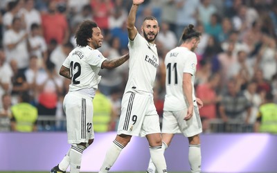 爱赢电竞热评-久保建英任意球直接破门无解